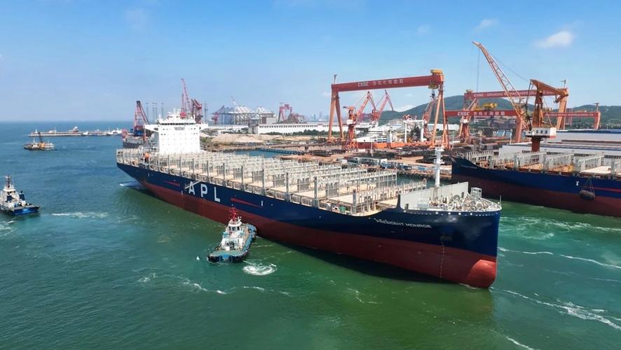再交付一艘5500teu集装箱船